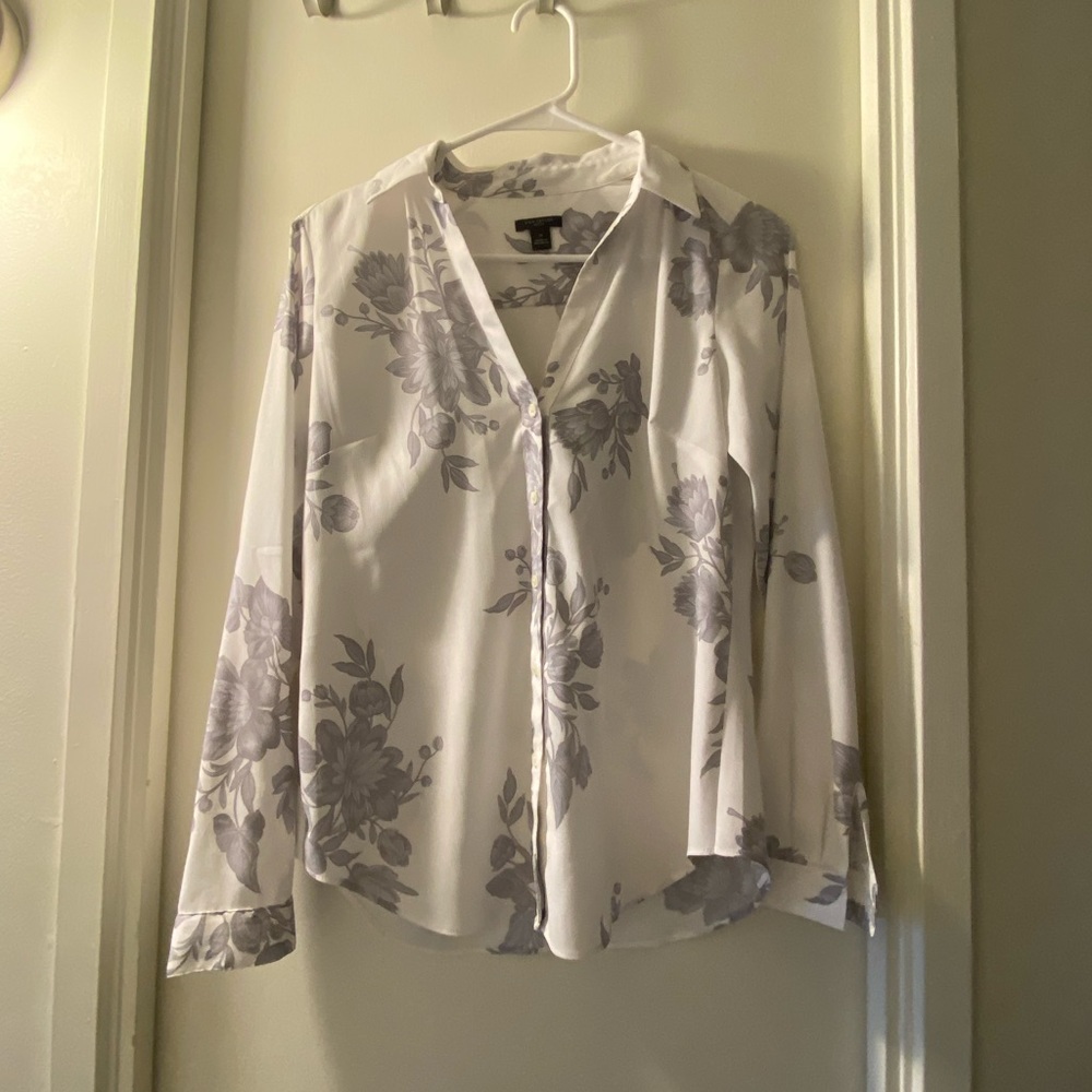 Ann Taylor White Flower Long Sleeves Shirt